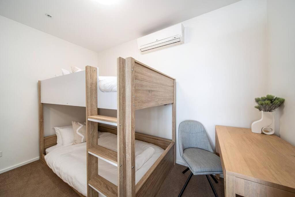 Luxury Heights On Flinders *